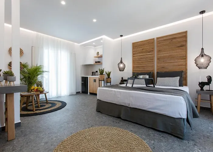 Naxian Secret Hotel 3*